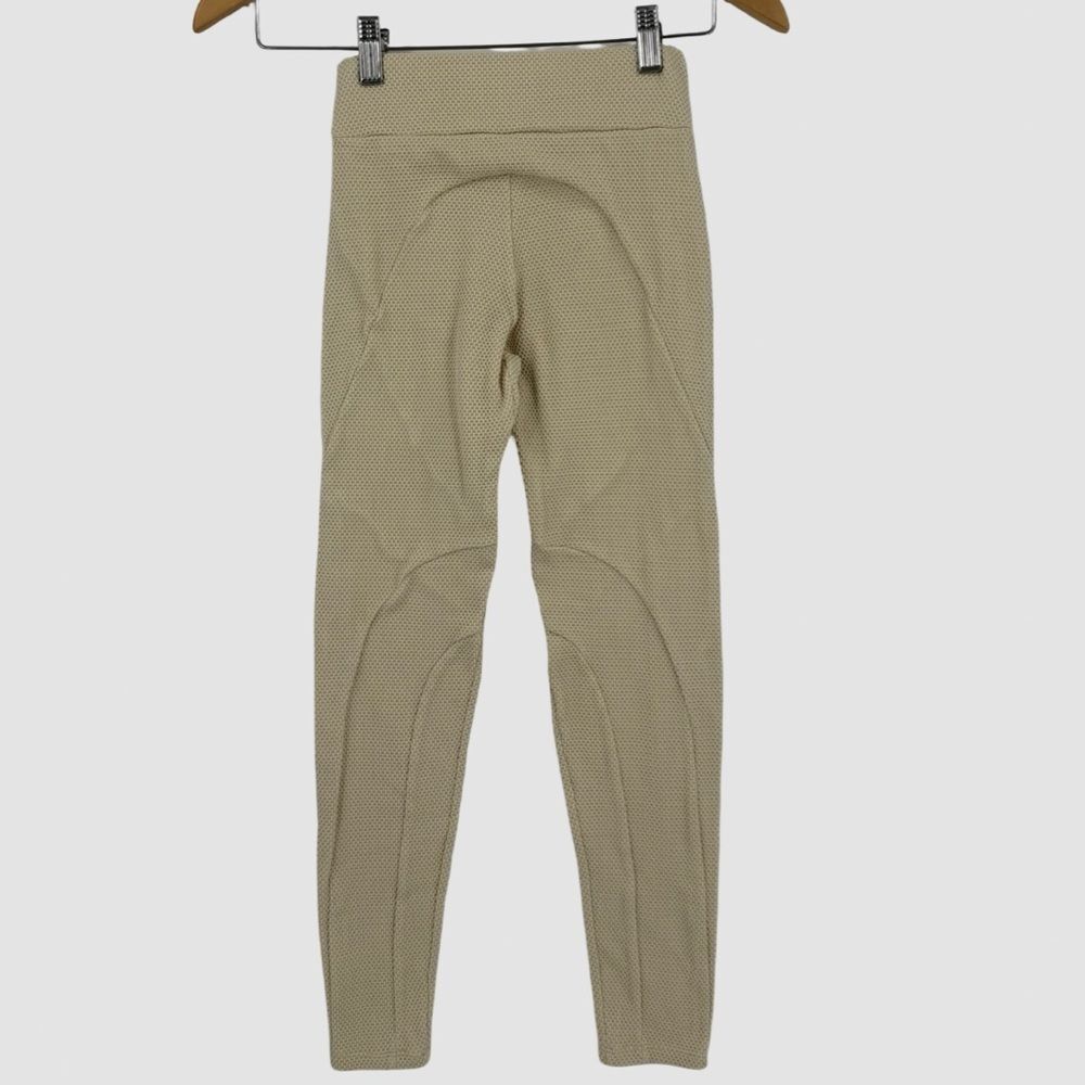Devon Windsor Textured Athletic Leggings in Canvas | Size XS - Picture 4 of 9